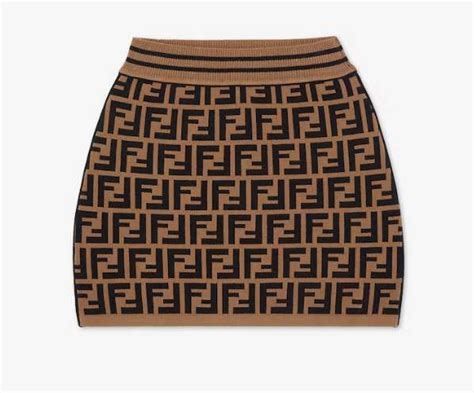 gonna fendi corta